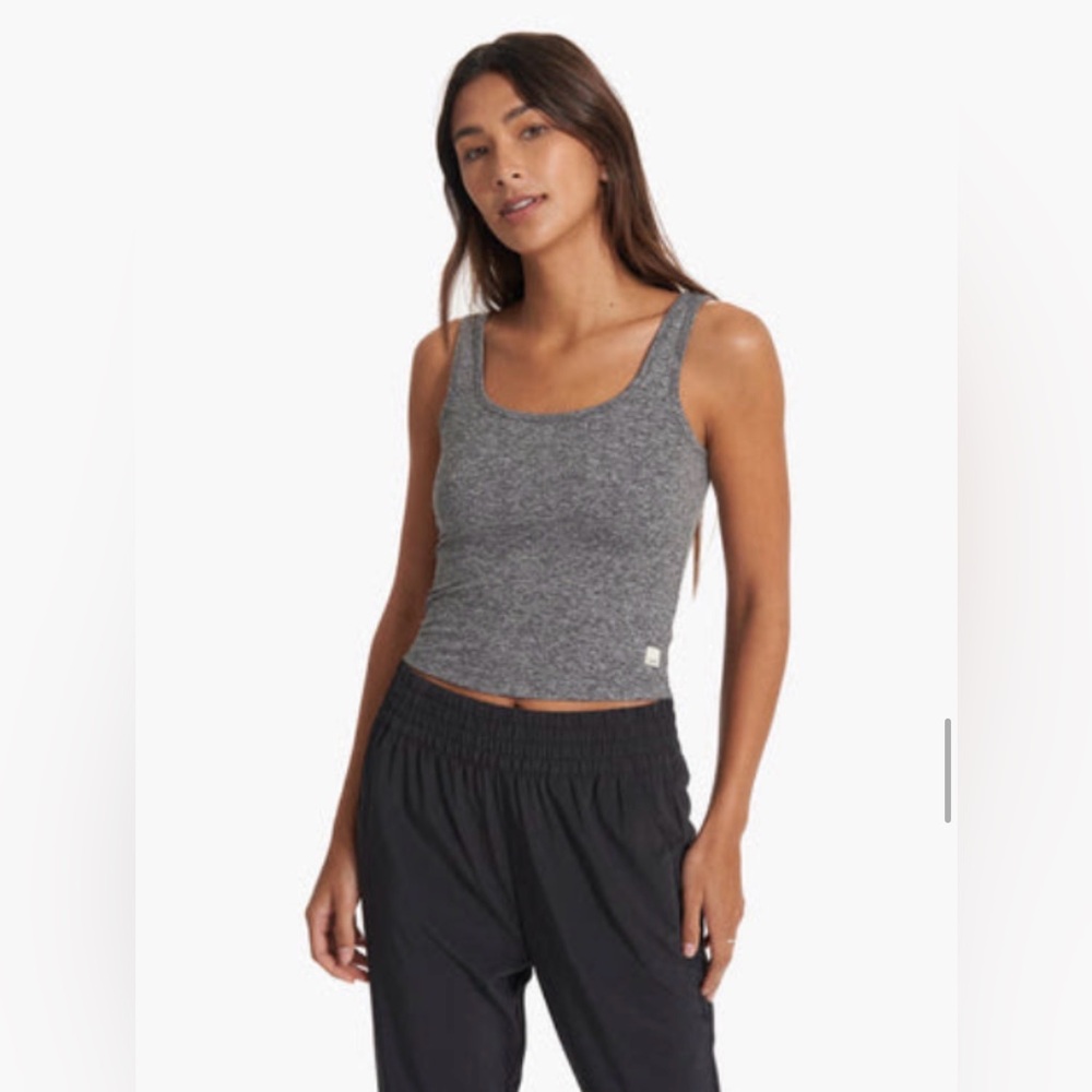 Vuori Halo Essential Tank